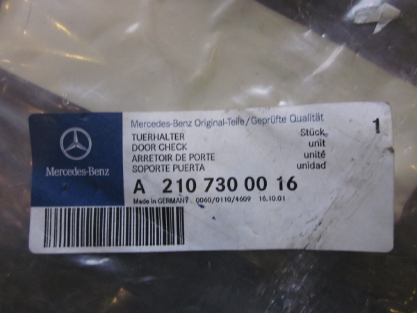Mercedes-Benz Durvju fiksators